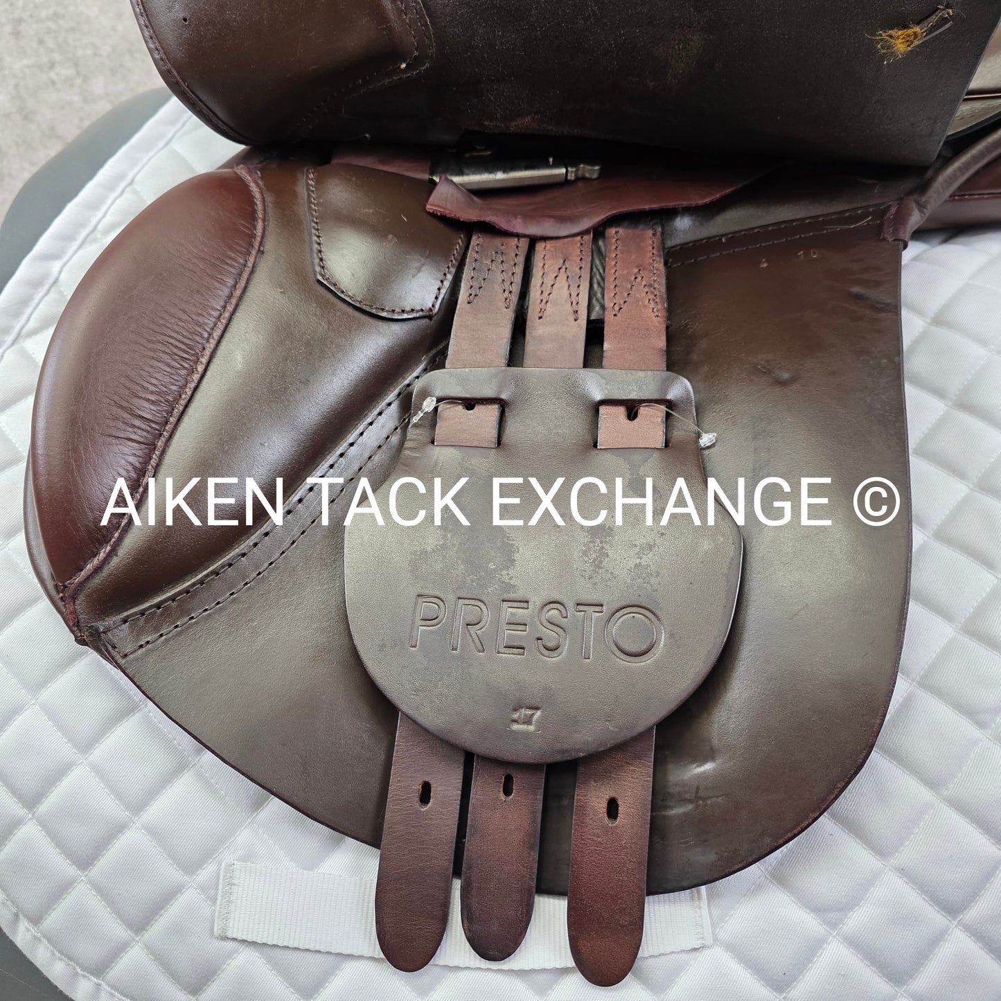 **SOLD** 2010 Duett Presto Close Contact Jump Saddle, 17" Seat, XX-Wide Hoop Tree, Wool Flocked Panels
