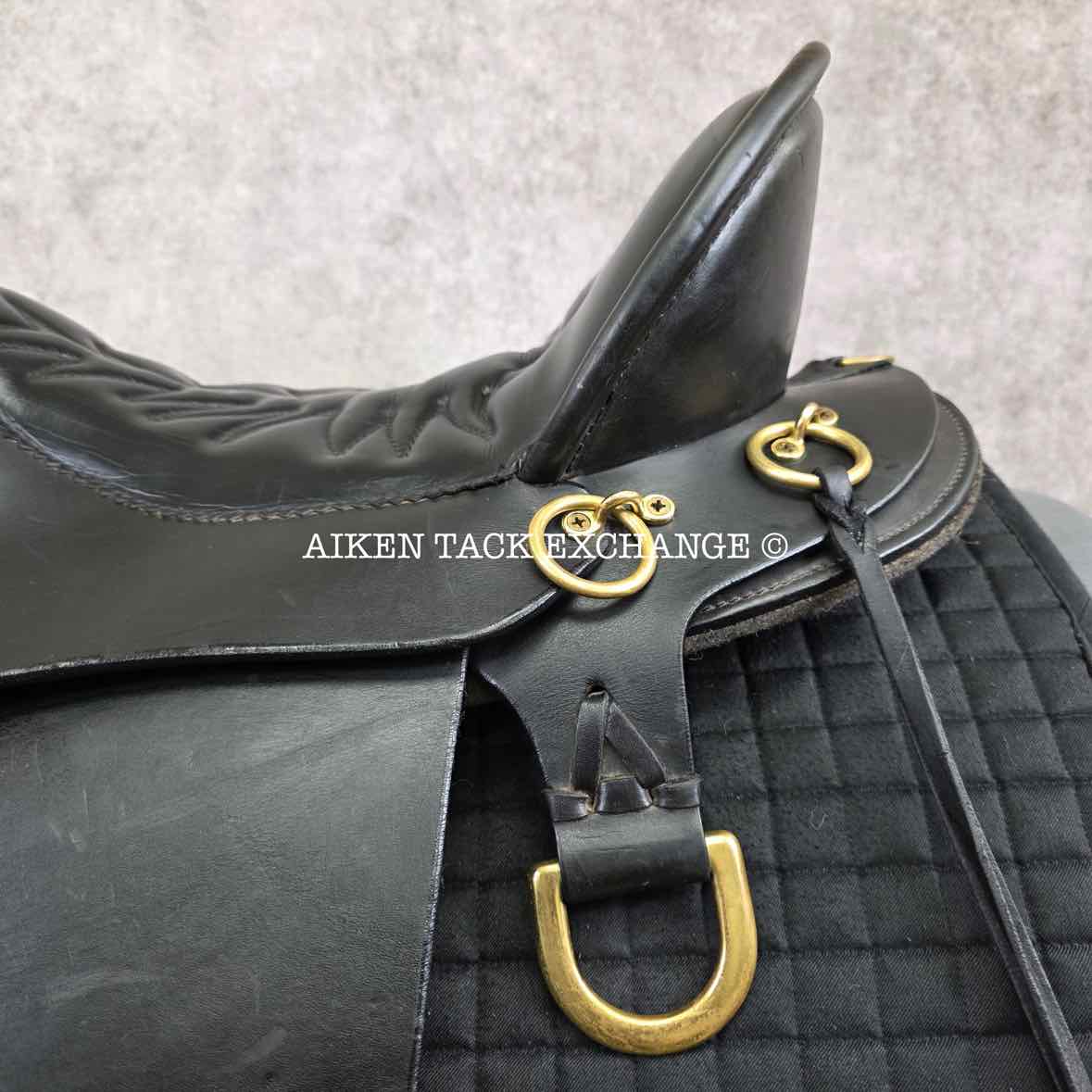 2003 Tucker 136 River Plantation Endurance Saddle, 17" Seat, Medium Tree