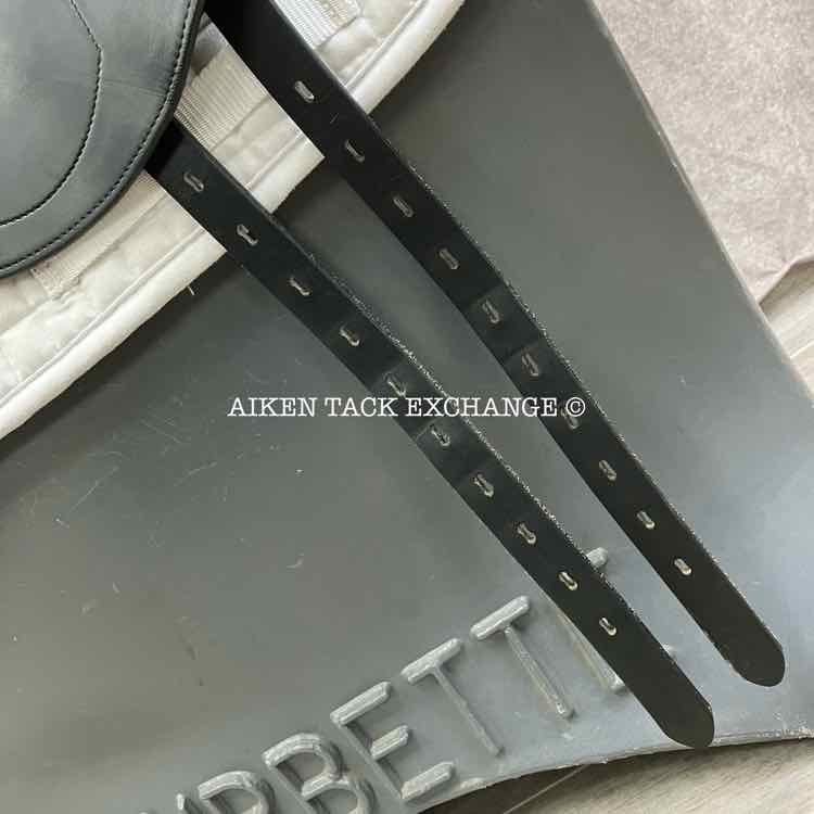 **SOLD** 2020 Custom Saddlery Wolfgang Omni Monoflap Dressage Saddle, 17.5" Seat, Adjustable Tree, Wool Flocked Panels