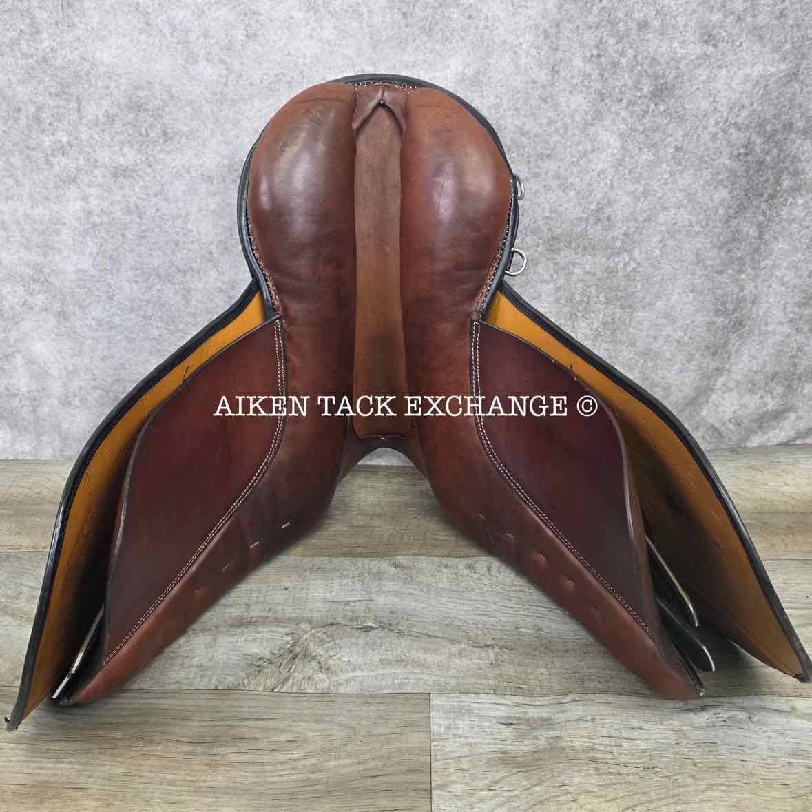 Stubben Romanus Dressage Saddle, 17.5" Seat, 31cm Tree - MW, Wool Flocked Panels