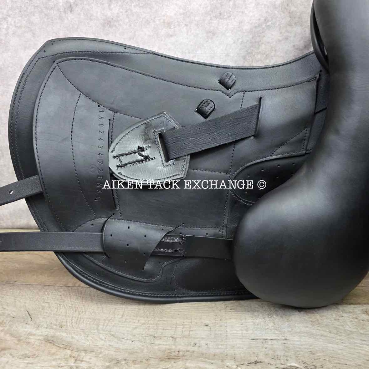 2018 Erreplus Freestyle Monoflap Dressage Saddle, 17" Seat, Adjustable Tree, Wool Flocked Panels