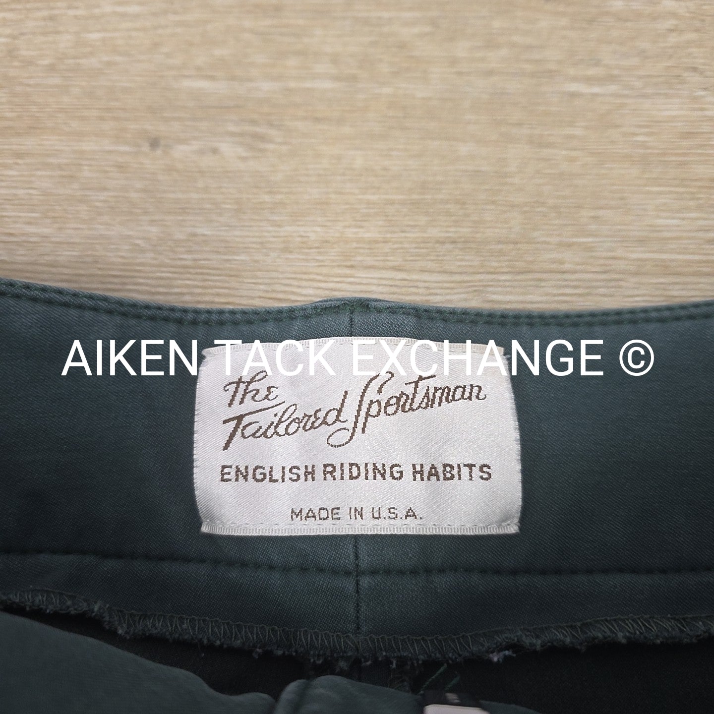 Tailored Sportsman Trophy Hunter Knee Patch Breeches, Size 32 R