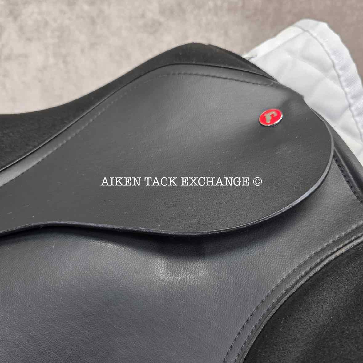 Thorowgood T4 Dressage Saddle, 17.5" Seat, Adjustable Tree - Changeable Gullet, Wool Flocked Panels