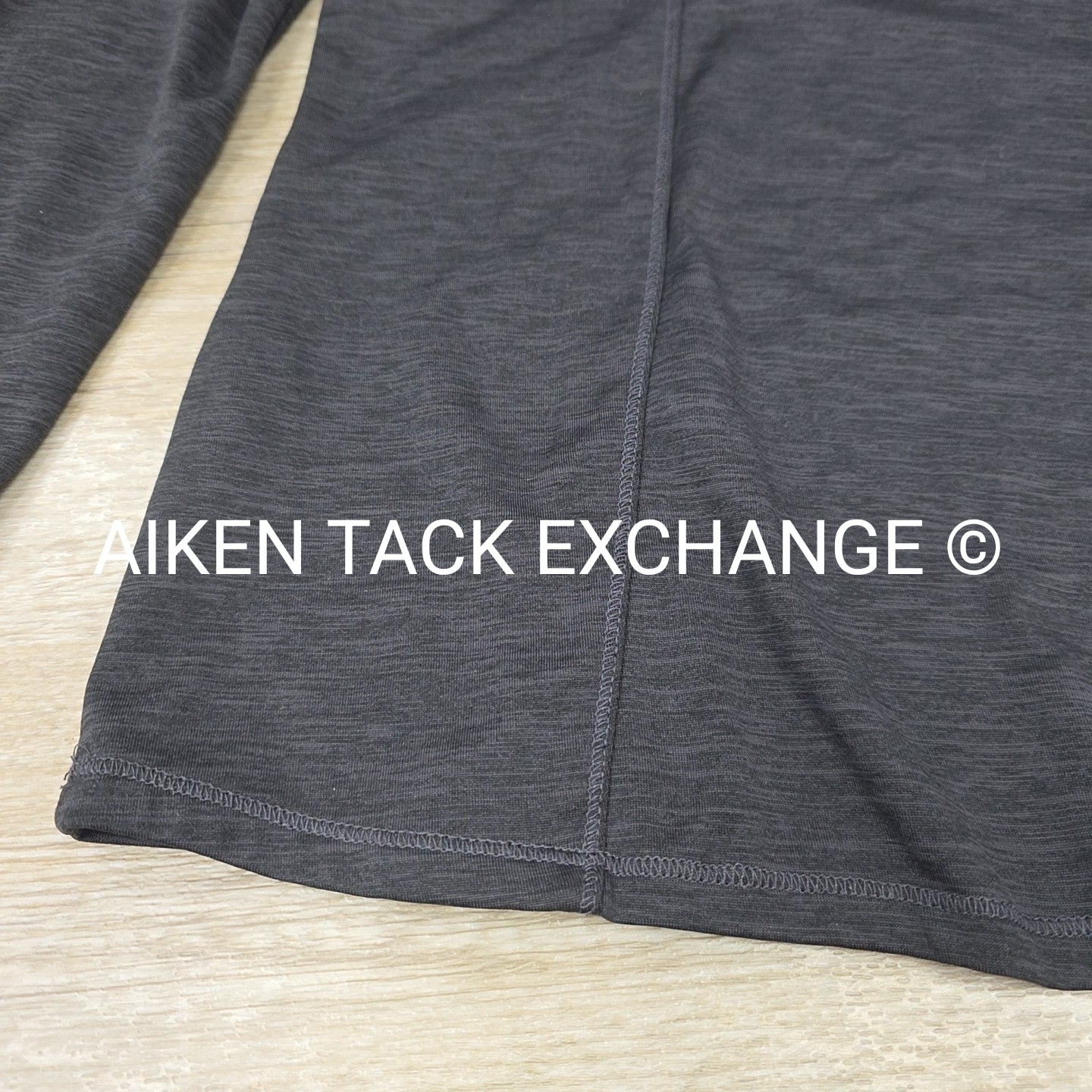 Layer 8 Long Sleeve Light Weight Pull Over, Size Medium
