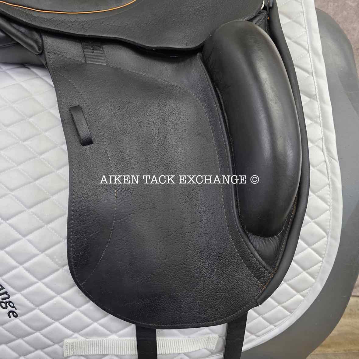 2016 Custom Saddlery Everest R Monoflap Dressage Saddle, 17.5" Seat, Adjustable