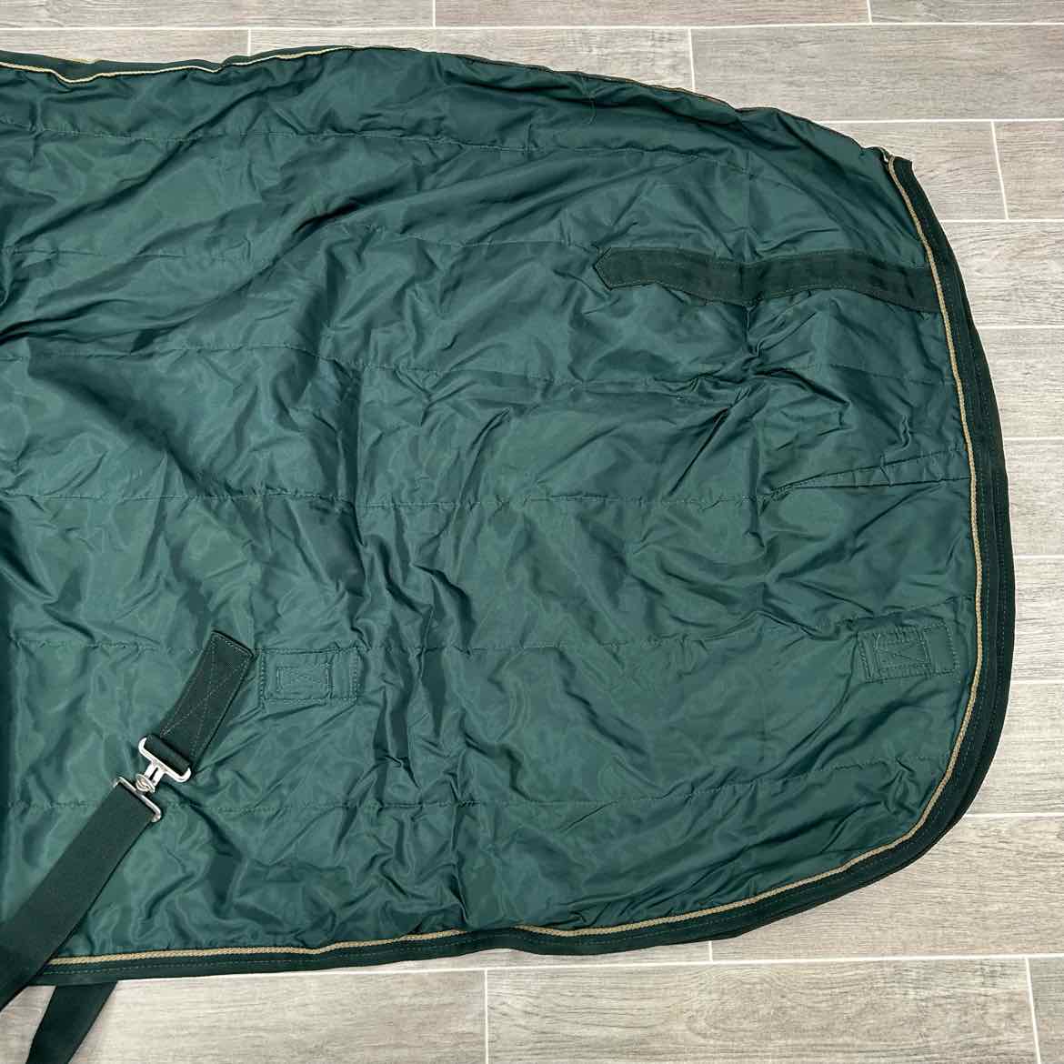 Beval Stable Blanket 84"