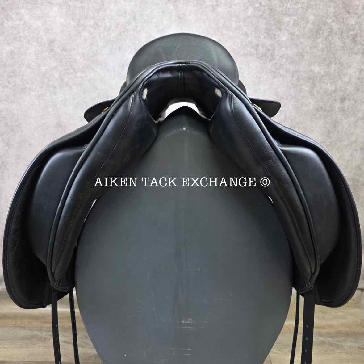 Albion SLK Dressage Saddle, 18" Seat, Wide Tree, Wool Flocked Panels