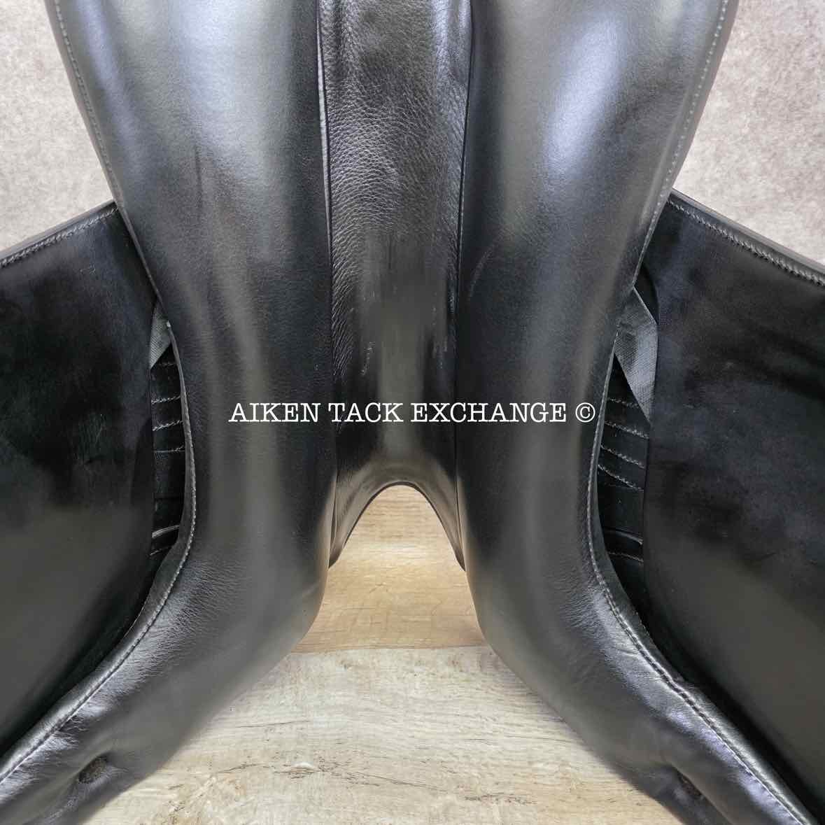 2020 Kentaur Ithaka AP Dressage Saddle, 18" Seat, Medium Wide Tree, Wool Flocked Panels