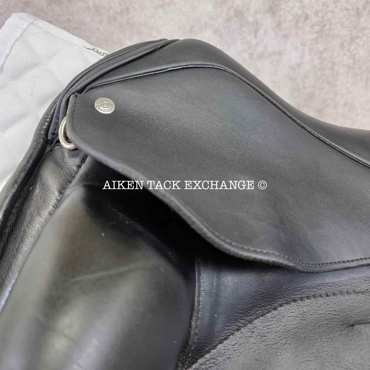 **SOLD** 2012 Custom Saddlery Icon Flight Monoflap Dressage Saddle, 17.5" Seat, Adjustable Tree, Wool Flocked Panels