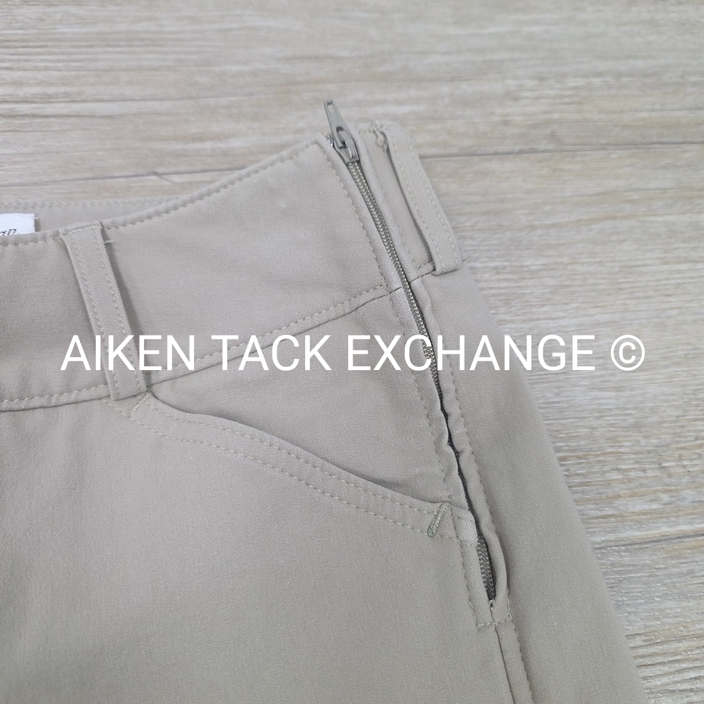 Tailored Sportsman Trophy Hunter Knee Patch Breeches, Size 14 R