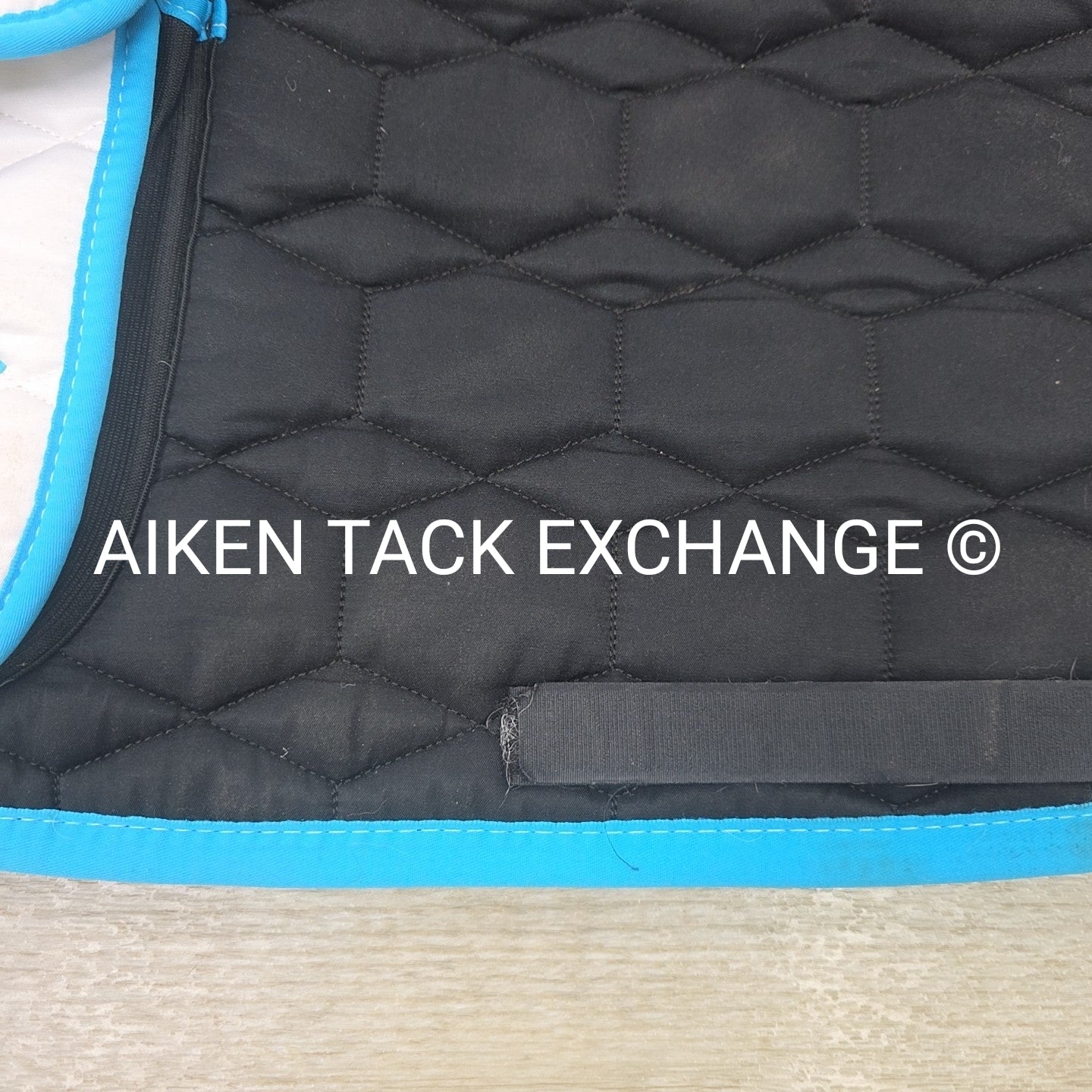Mattes Dressage Trekking Saddle Pad with Sheepskin, Size Medium