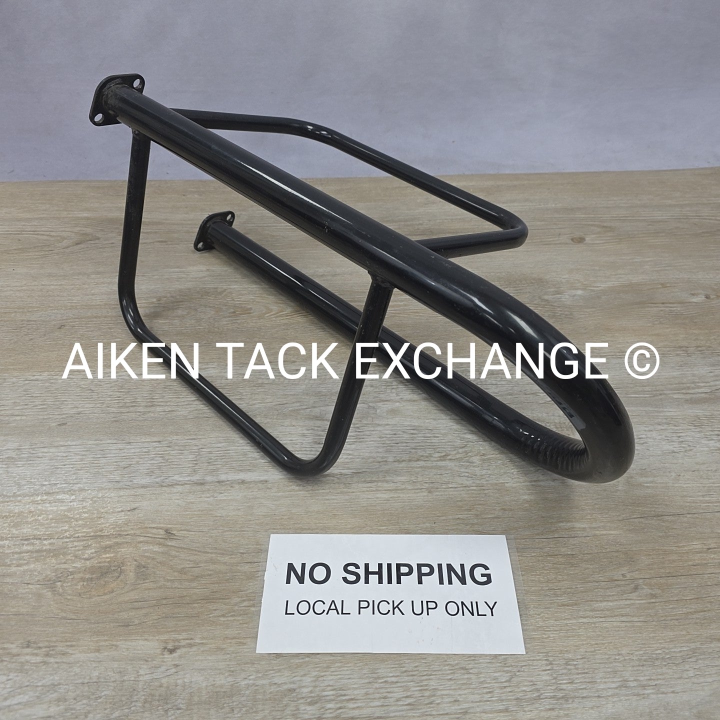 Metal Wall Mount Saddle Rack