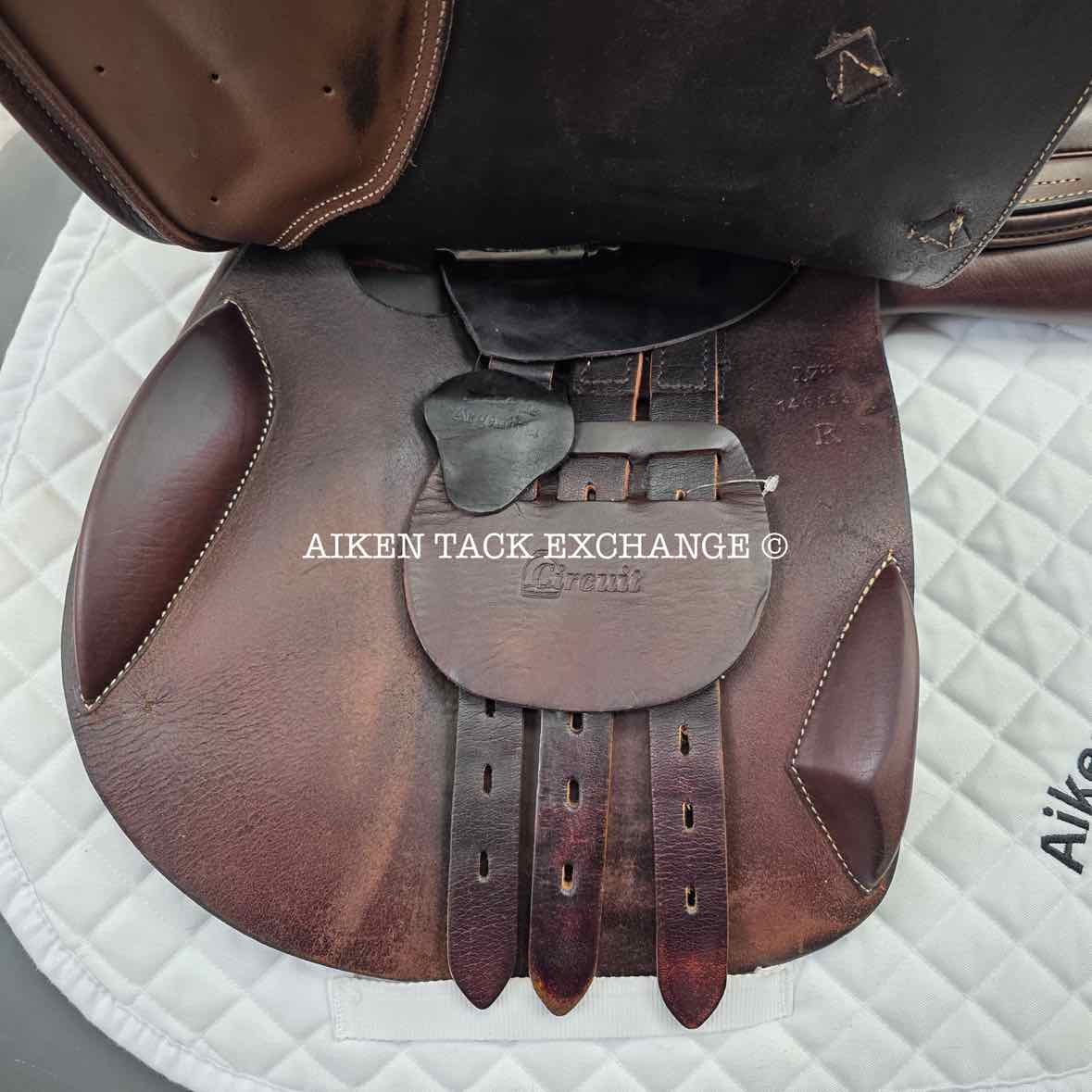 Circuit by Dover Saddlery Close Contact Jump Saddle, 17" Seat, Medium Tree, Foam Panels
