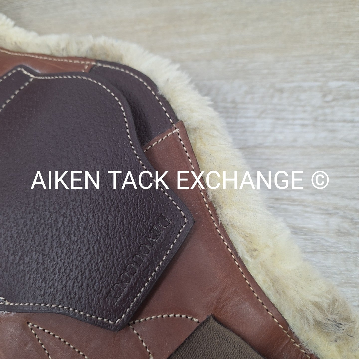 Devoucoux Makila Girth with Artificial Sheepskin Lining, Brown, 28"