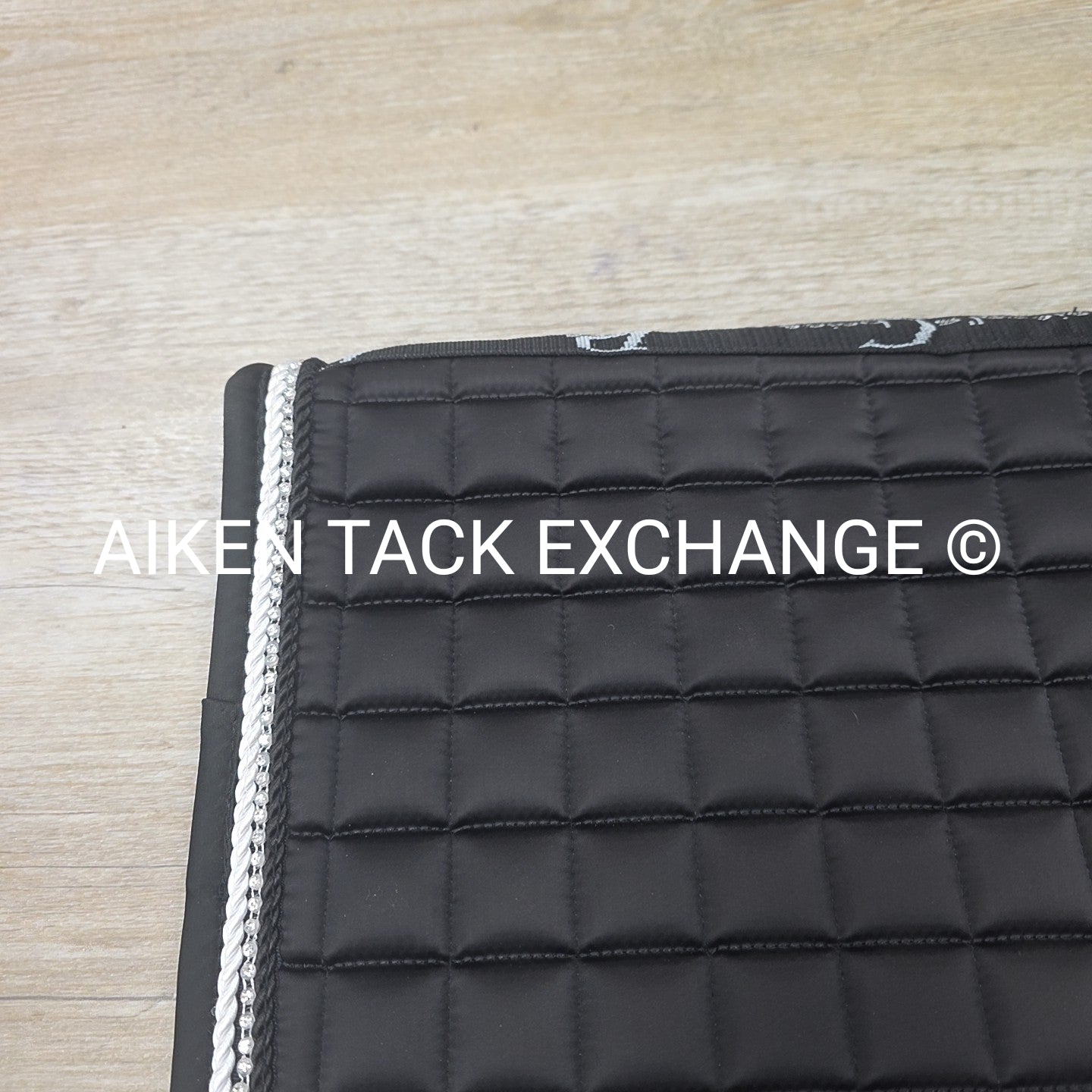 Professionals Choice Satin Jump Saddle Pad