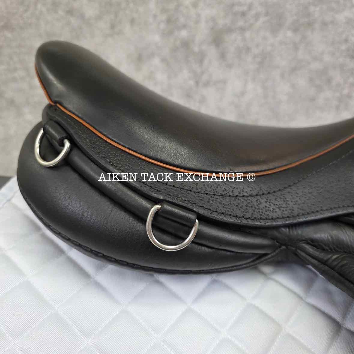 2022 Black Country Vinici Solare Monoflap Jump Saddle, 17" Seat, Wide Tree, Wool Flocked Panels