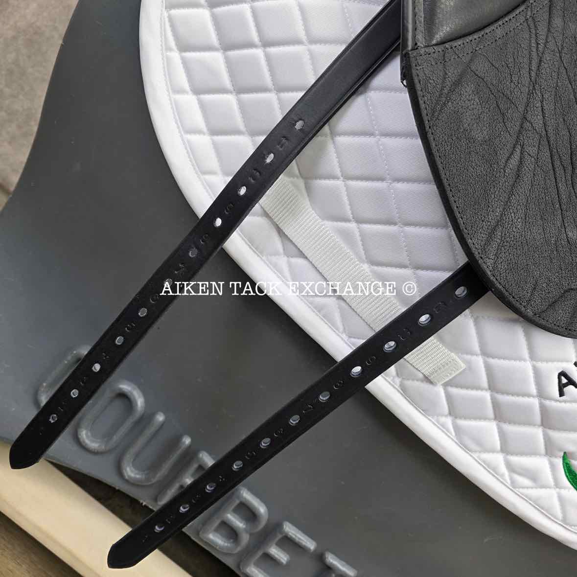 2025 Custom Saddlery Wolfgang Constanze 2 Monoflap Dressage Saddle, 17.5" Seat, Adjustable Tree, Wool Flocked Panels