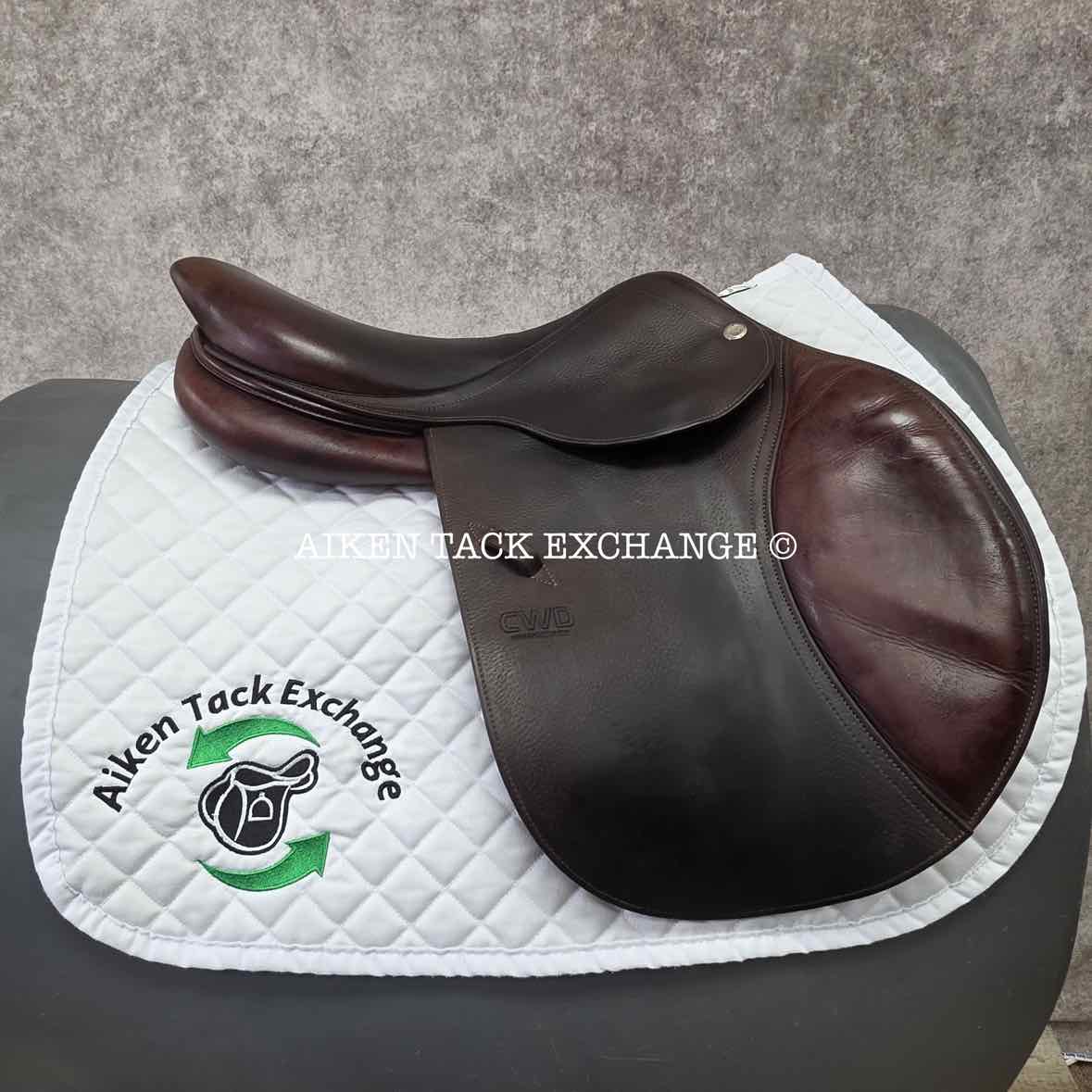 2016 CWD SE03 Close Contact Jump Saddle, 17" Seat, 2L Flap, Medium Wide Tree, Foam Panels