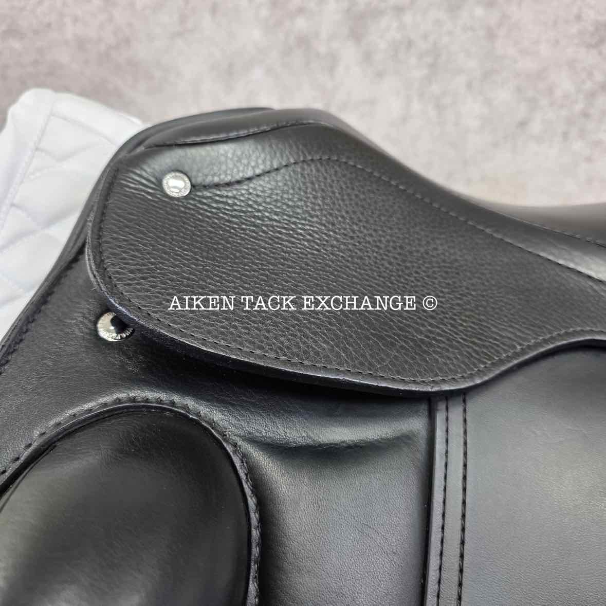 **SOLD** 2023 Passier Evo-D Monoflap Dressage Saddle, 17.5" Seat, Medium Wide Tree, Wool Flocked Panels
