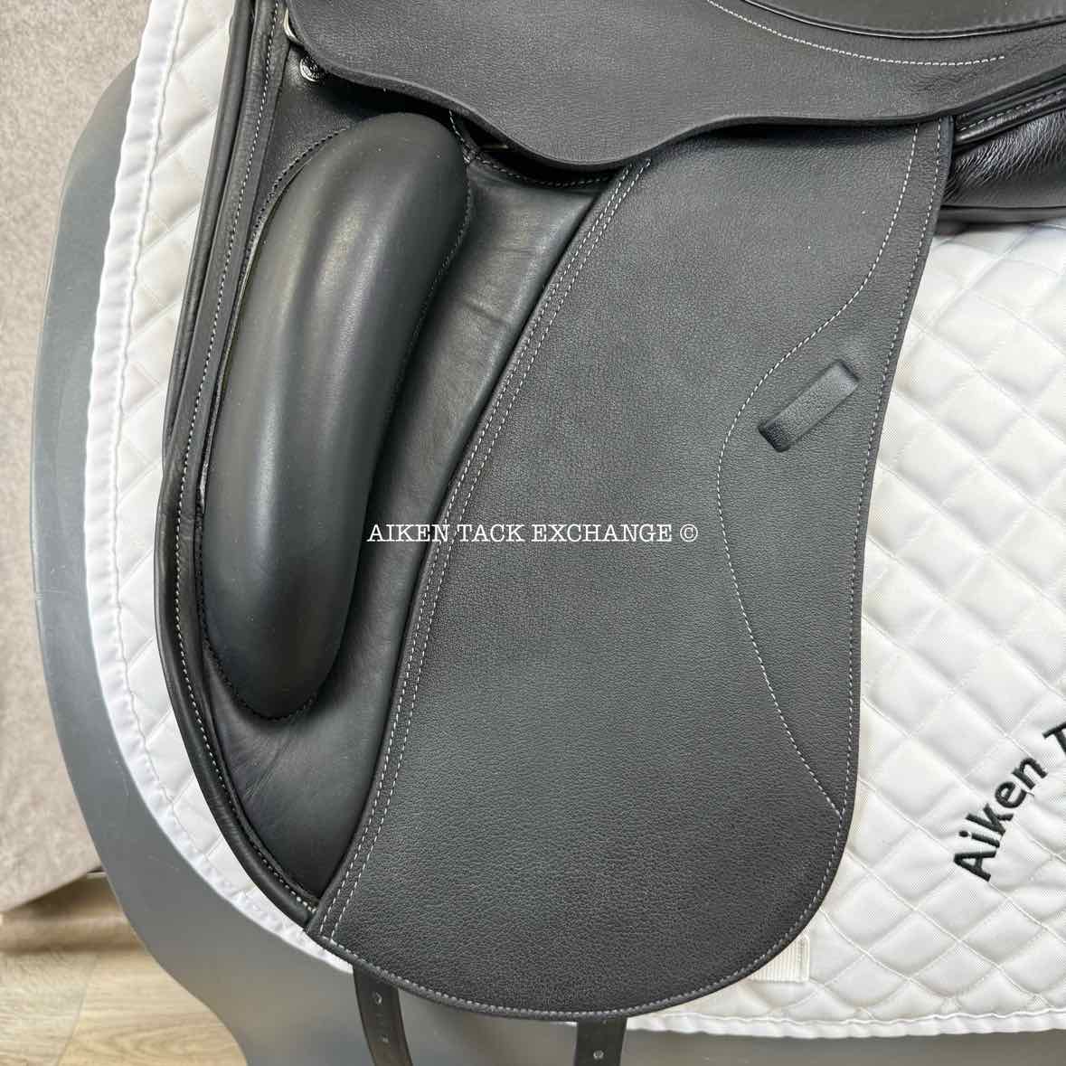 2024 Custom Saddlery Everest R Monoflap Dressage Saddle, 18" Seat, Adjustable Tree, Wool Flocked Panels