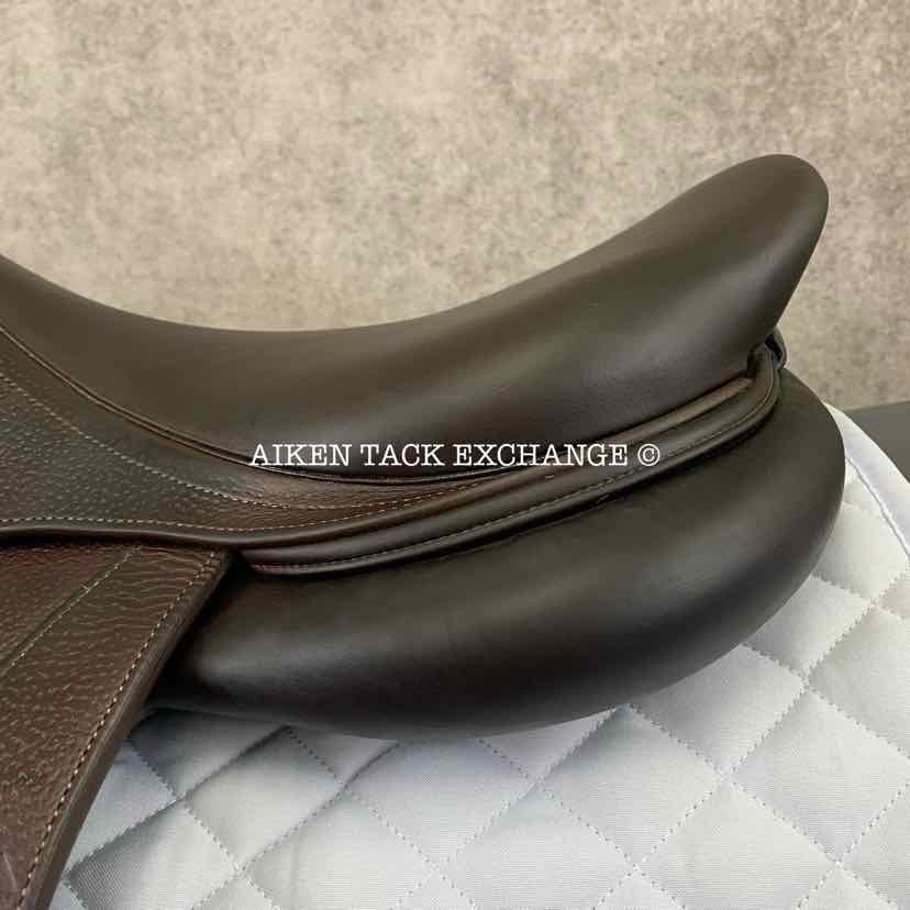 2021 CWD SE03 Close Contact Jump Saddle, 17.5" Seat, 3L Flap, Medium Tree, Foam Panels