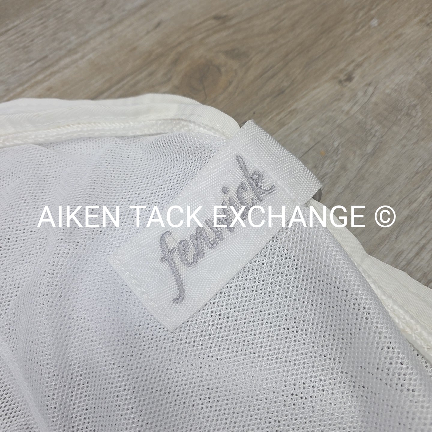 Fenwick Equestrian BodyGuard Mesh Cooler, White (has some marks) 60"
