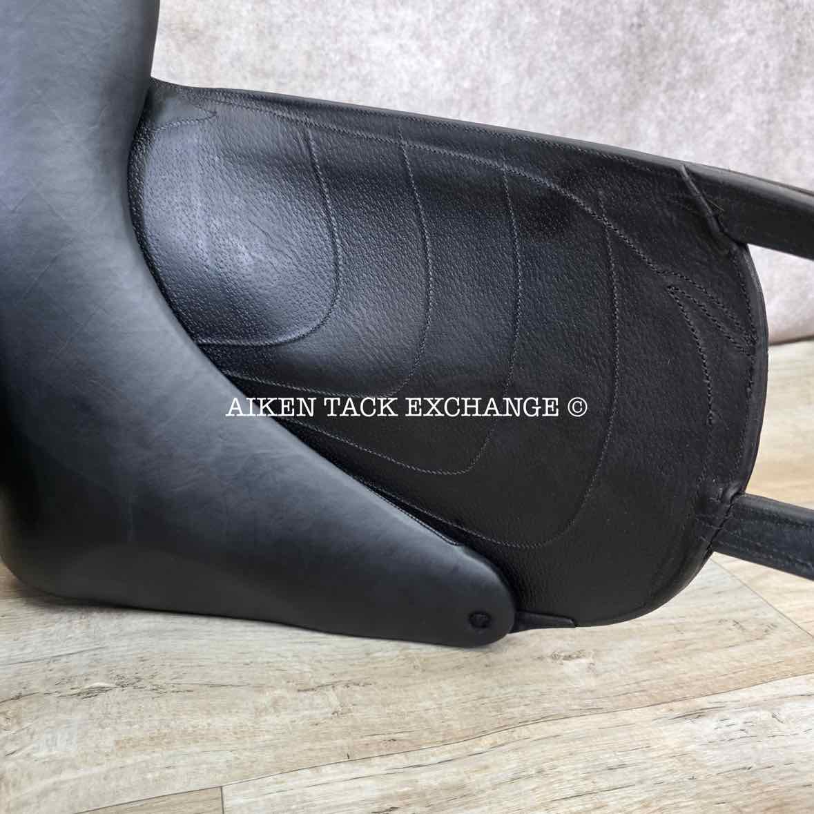 2017 Devoucoux Makila Harmonie Dressage Saddle, 17.5" Seat, Medium Tree, D3D Panels, Full Buffalo Leather