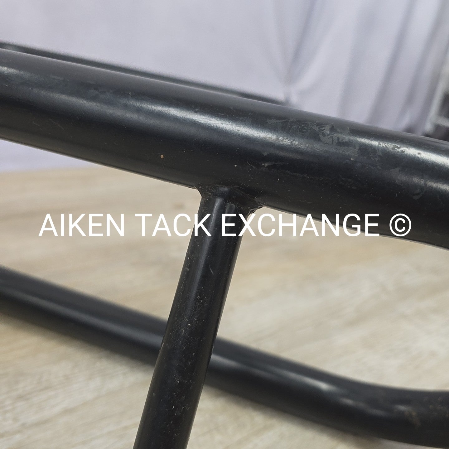 Metal Wall Mount Saddle Rack