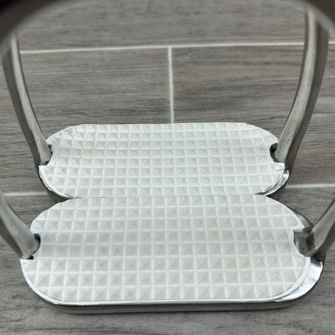 Fillis Stirrup Irons, 4.25"
