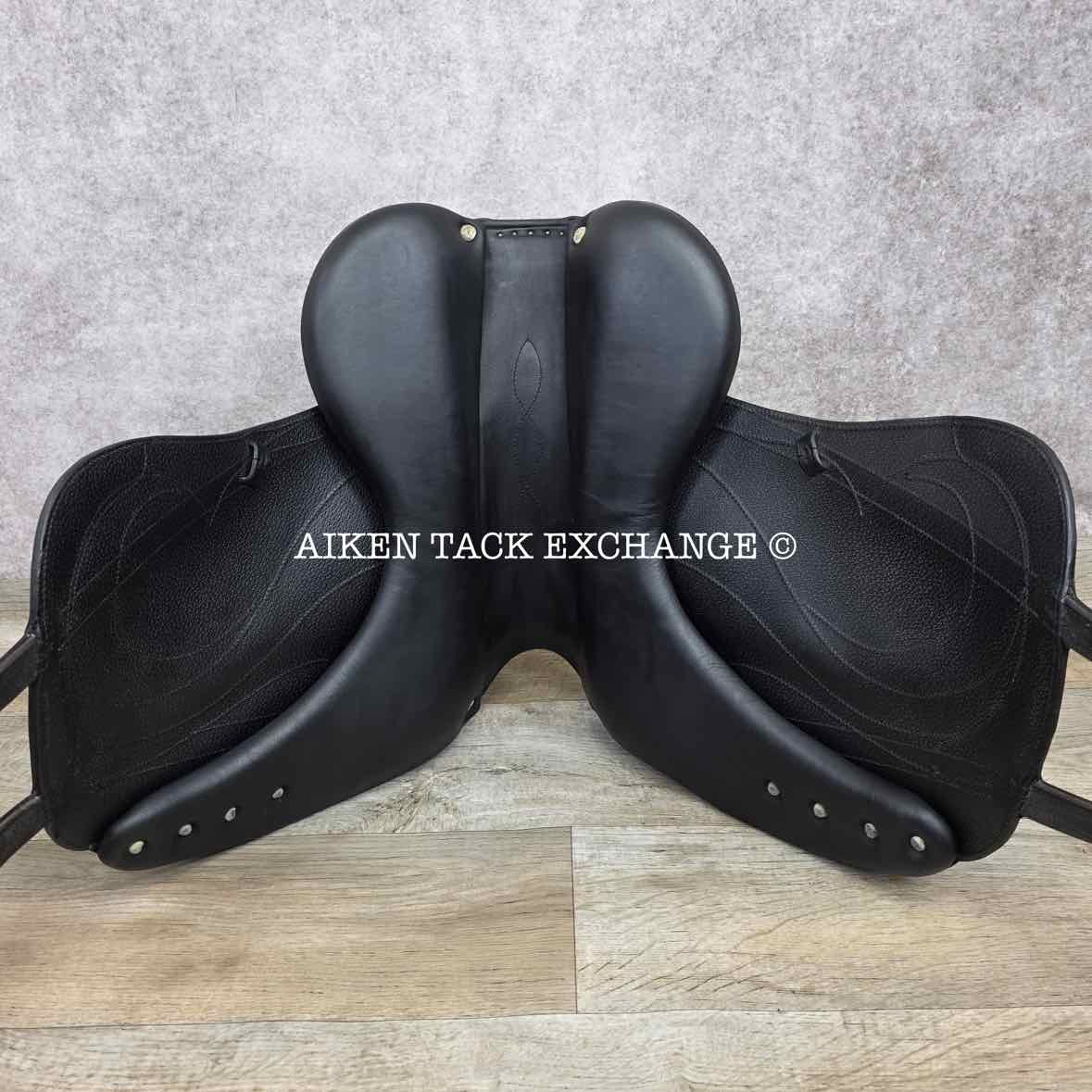 2016 Antares Cadence Monoflap Dressage Saddle, 17" Seat, 1N Flap - Short, M/MW Tree, Foam Panels, Full Buffalo Leather
