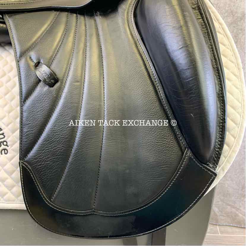 **SOLD** 2018 Kentaur Ithaka AP Monoflap Dressage Saddle, 17.5" Seat, Medium Wide Tree, Wool Flocked Panels