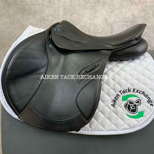 **On Trial** 2021 Stubben Phoenix Elite Jump Saddle, 17" Seat, Forward Flap (2 cm +), 28 cm Tree - Medium, Wool Flocked Panels