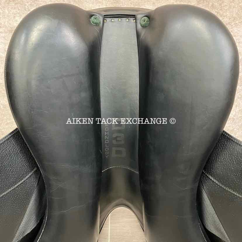 2016 Devoucoux Makila Lab Monoflap Dressage Saddle, 18" Seat, 3A Flap, Medium Wide Tree, D3D Panels, Full Buffalo Leather