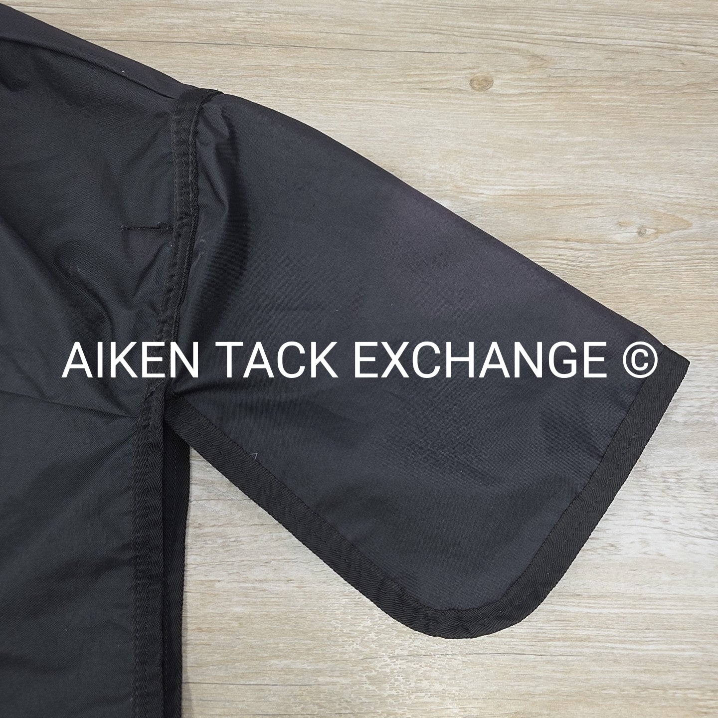 Horseware Mio 0g Turnout Sheet, 84" (lining has some rips/tears)