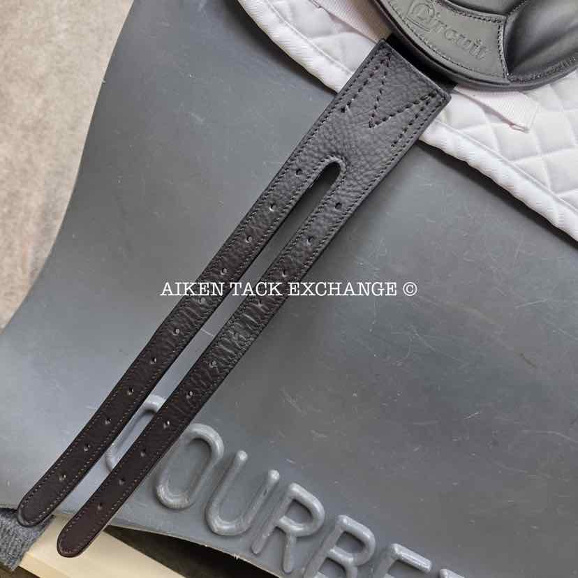 2022 Circuit by Dover Saddlery Premier Monoflap Jump Saddle, 17" Seat, Medium Wide Tree, Wool Flocked Panels