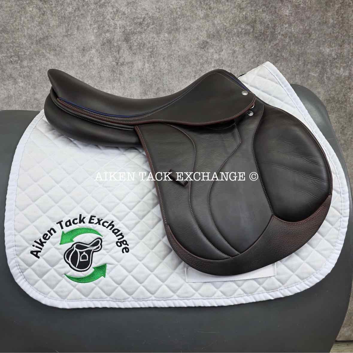 2019 Devoucoux Biarritz O Close Contact Jump Saddle, 17.5" Seat, 1 Flap, Medium Tree, Foam Panels, Full Buffalo Leather