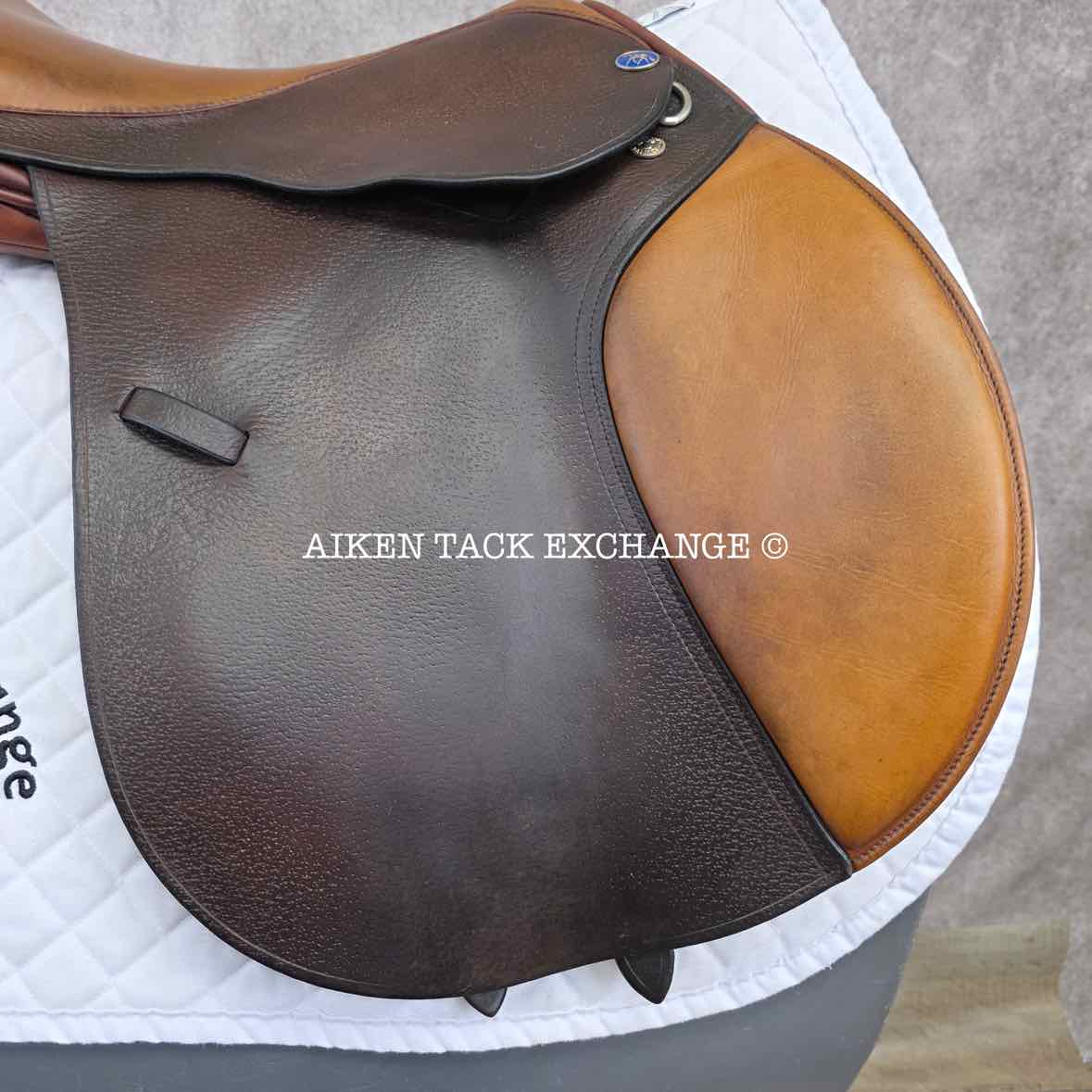 **SOLD** Balance by Frank Baines Jump Saddle, 17" Seat, X-Wide Hoop Tree, Wool Flocked Panels