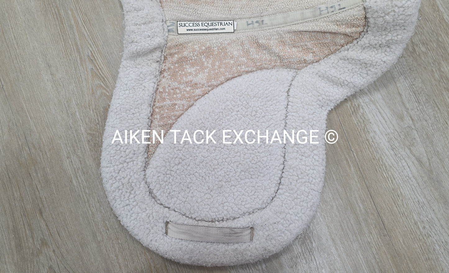 Success Equestrian Deluxe Hunter Pad, Size Medium / 16" - 16.5"