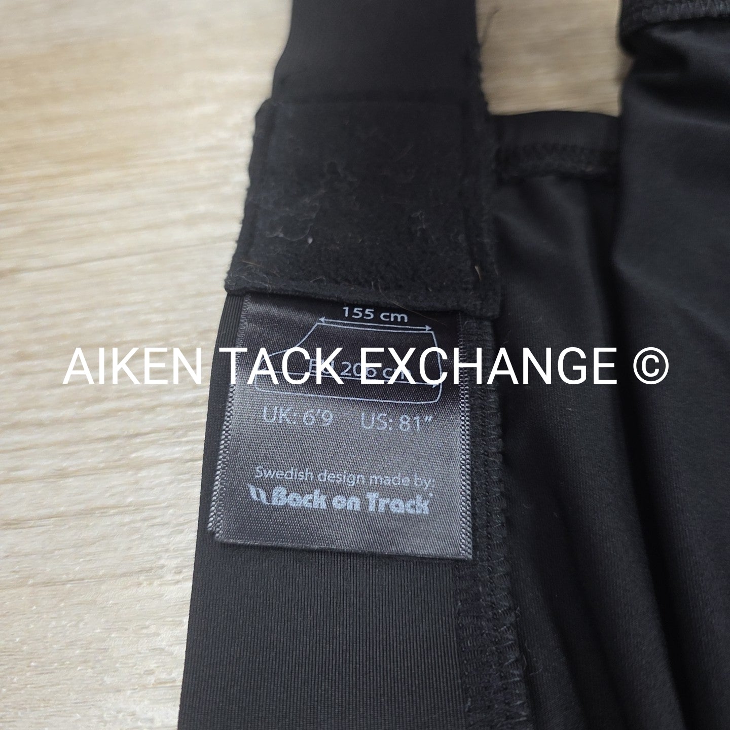 Back on Track Therapeutic Equine Shoulder Guard with Pads, 81"