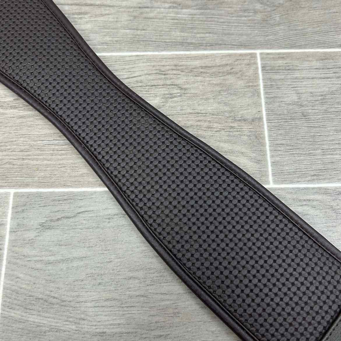 Wintec Chafeless Girth, Brown, 52"