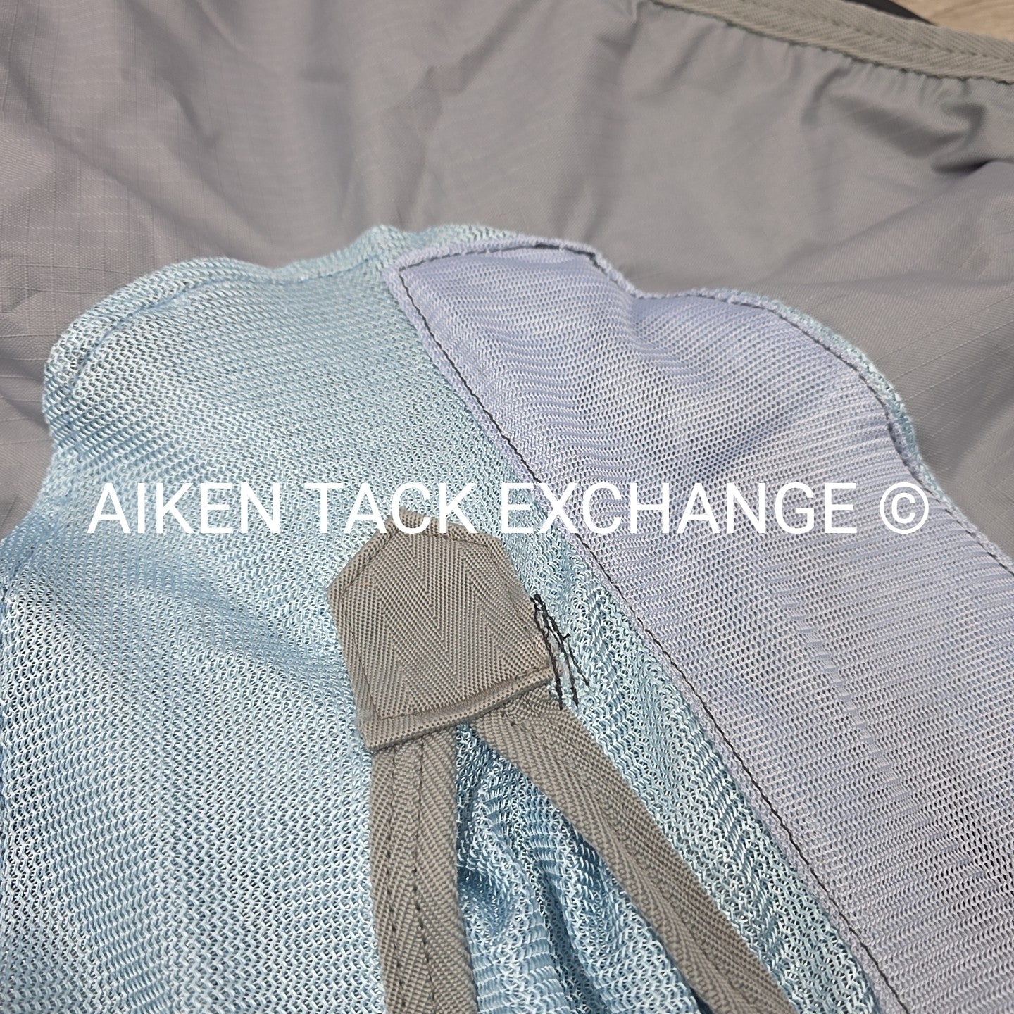 Schneiders Airmesh II Turnout Sheet, Size 76" (has been repaired)