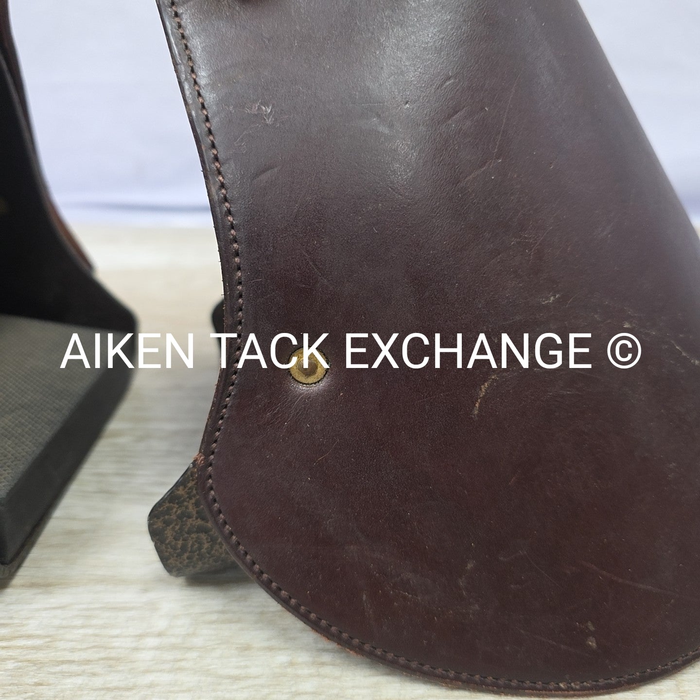 Tucker Ergobalance Hooded Western Stirrups, Missing Rubber Foot Cushion