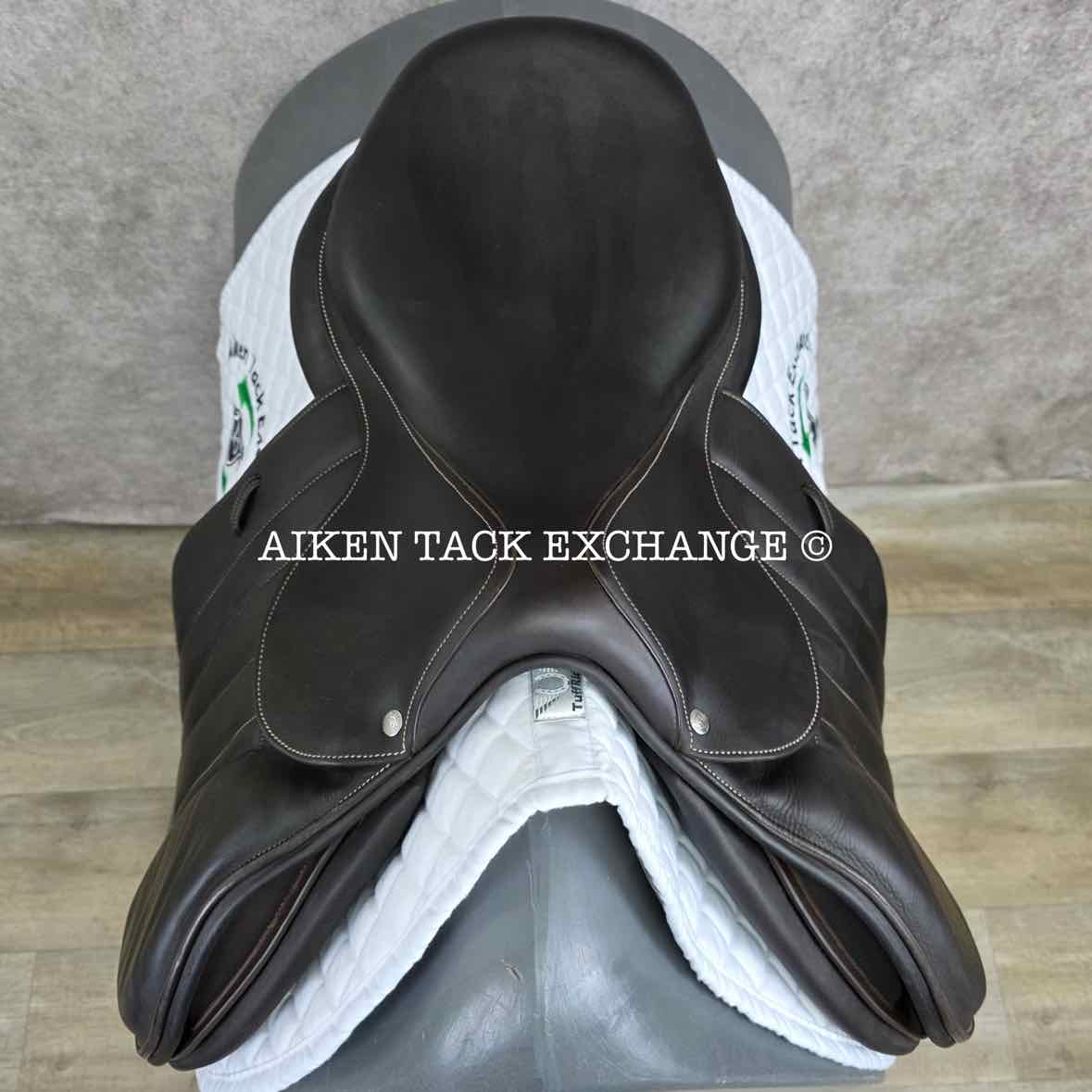 2024 Forestier Seoul Close Contact Jump Saddle, 17.5" Seat, 2AA Flap, MW/W Tree, PRO Panels, Full Buffalo Leather