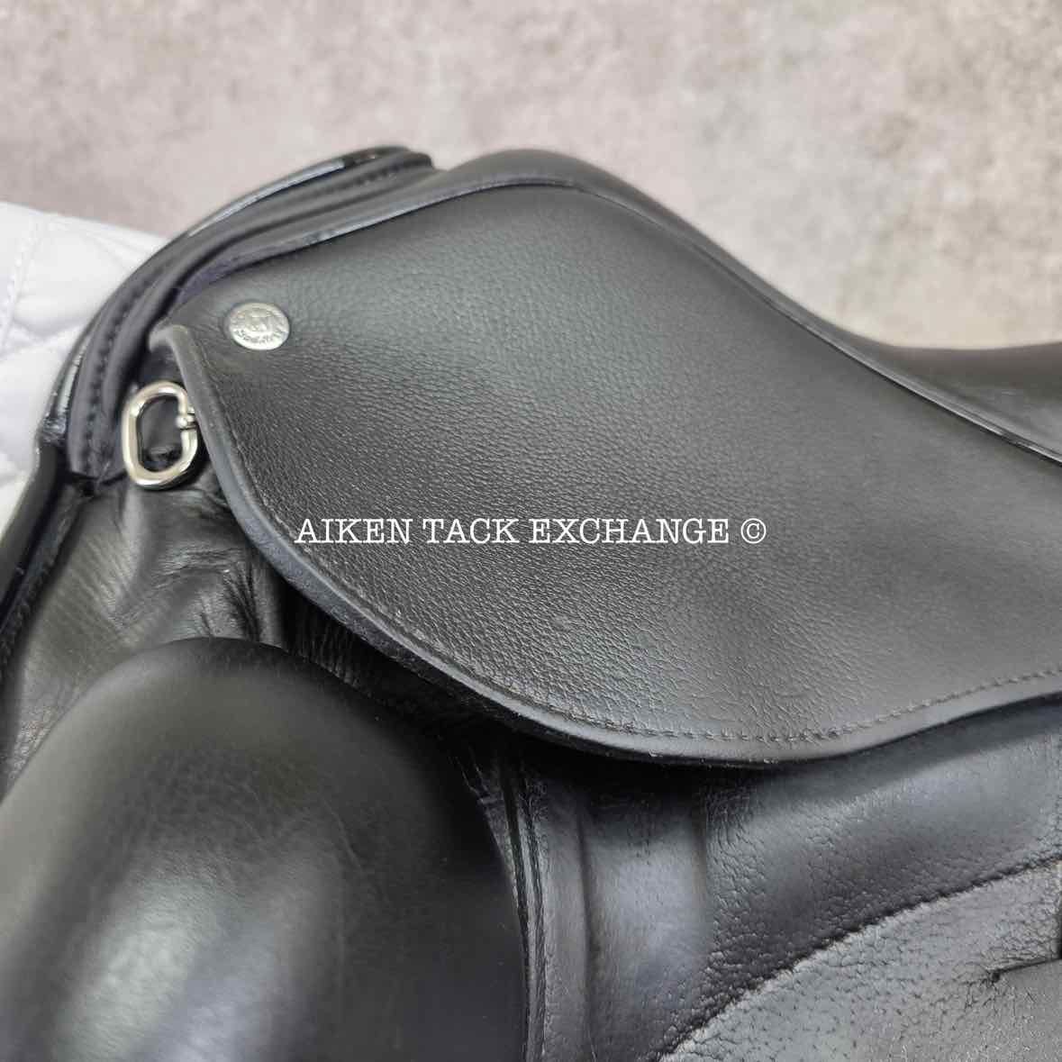 2014 Custom Saddlery Icon Star Monoflap Dressage Saddle, 18" Seat, Adjustable Tree, Wool Flocked Panels