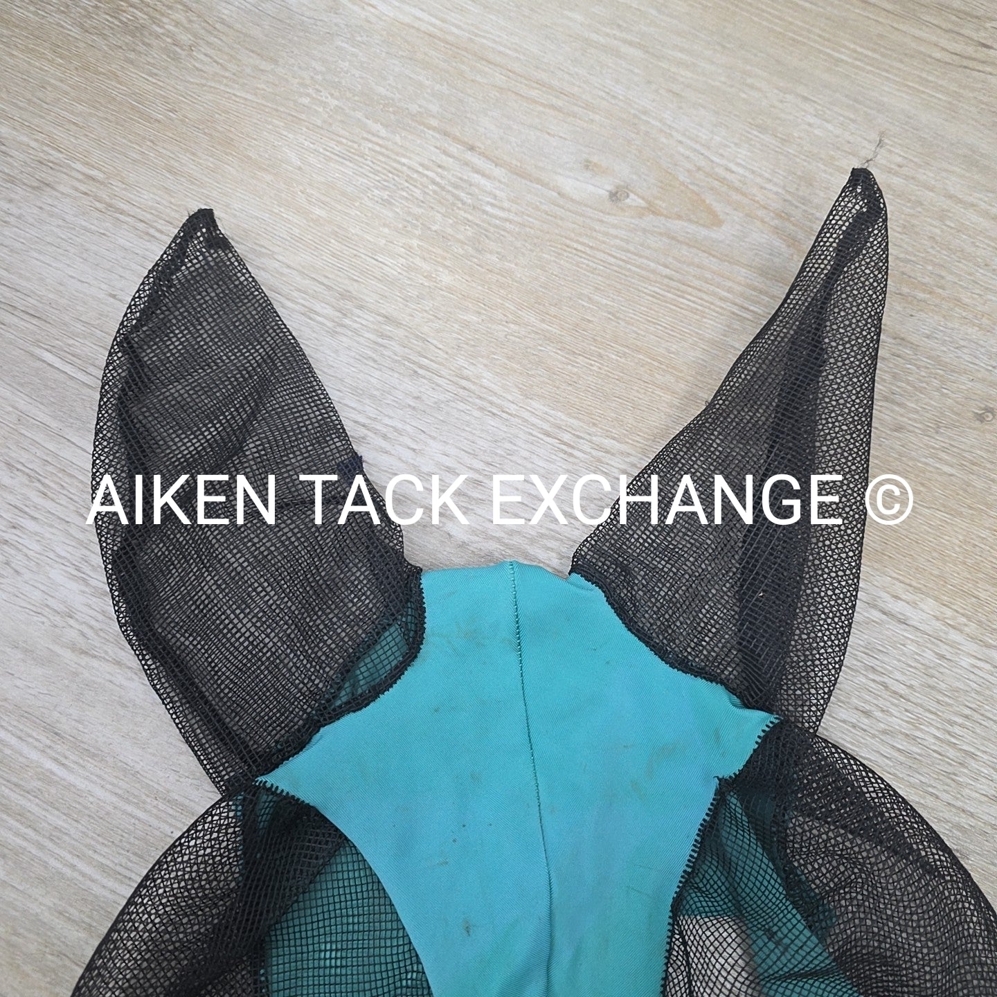 BARGAIN BUNDLE: 2 Weatherbeeta Stretch Bug Eye Saver Fly Masks, Size Pony & 1 Ca