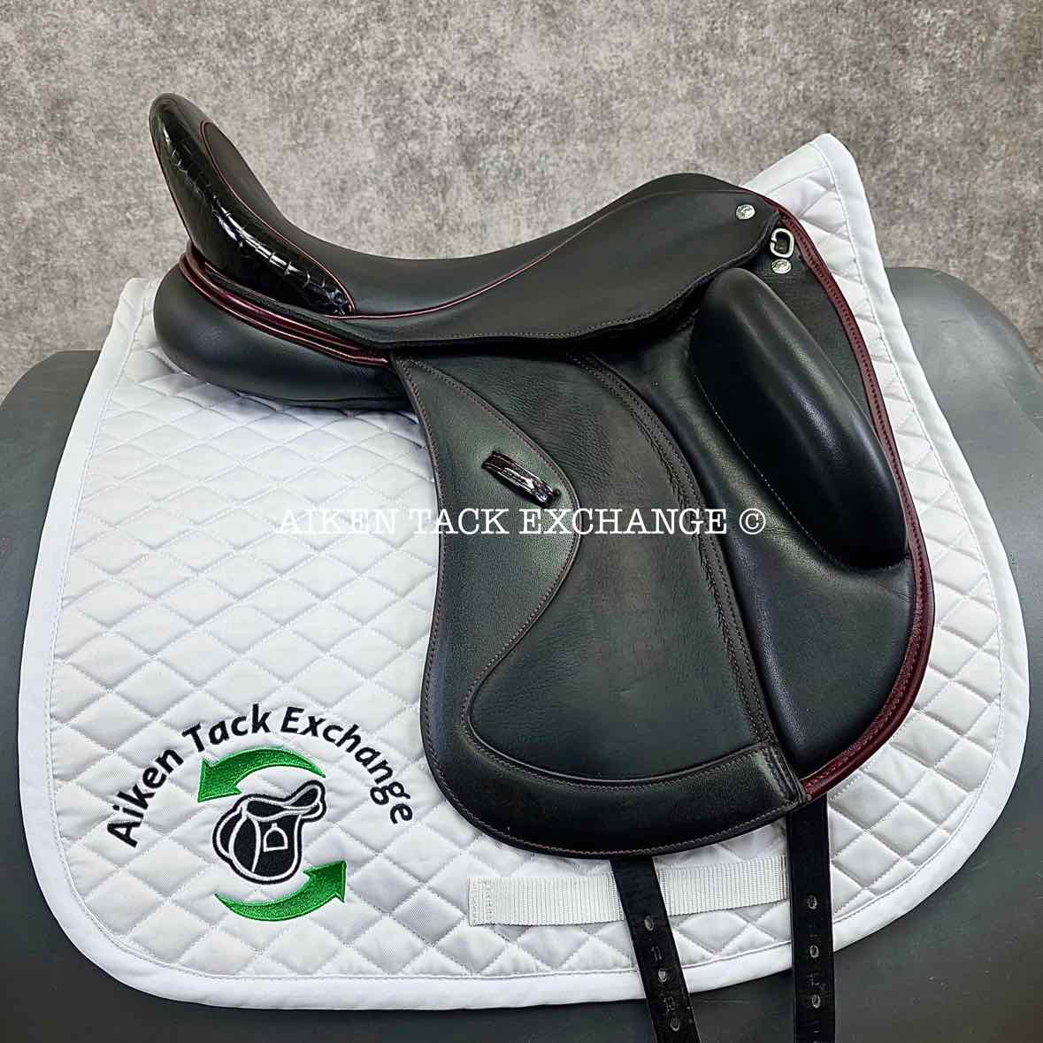 2022 Custom Saddlery Wolfgang Solo MKII Monoflap Dressage Saddle, 17.5" Seat - Short Flap, Adjustable Tree, Wool Flocked Panels