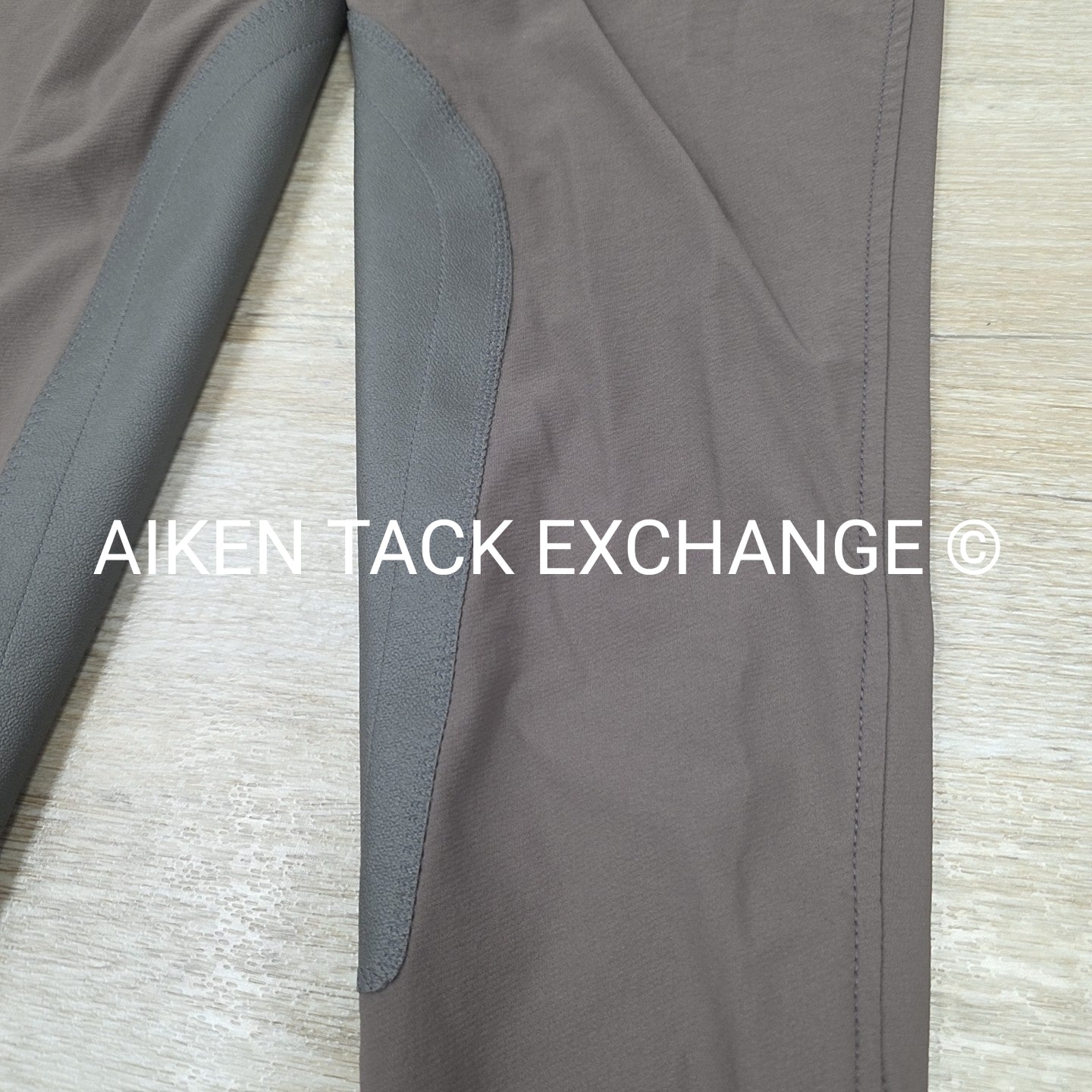 Kerrits Cross Over Knee Patch Breeches, Size Medium