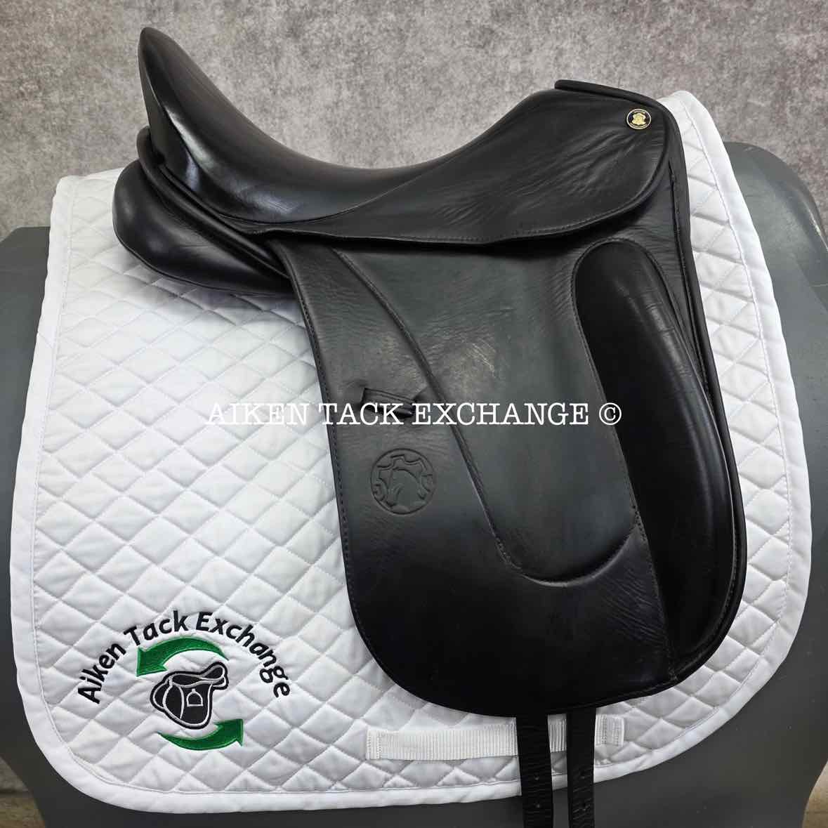 2001 Hennig Sofa Dressage Saddle, 17" Seat, Medium Tree, Wool Flocked Panels