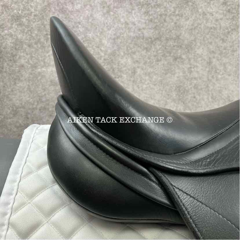**SOLD** 2013 Schleese Infinity II Dressage Saddle, 17.5" Seat, Adjustable AdapTree, Wool Flocked Panels
