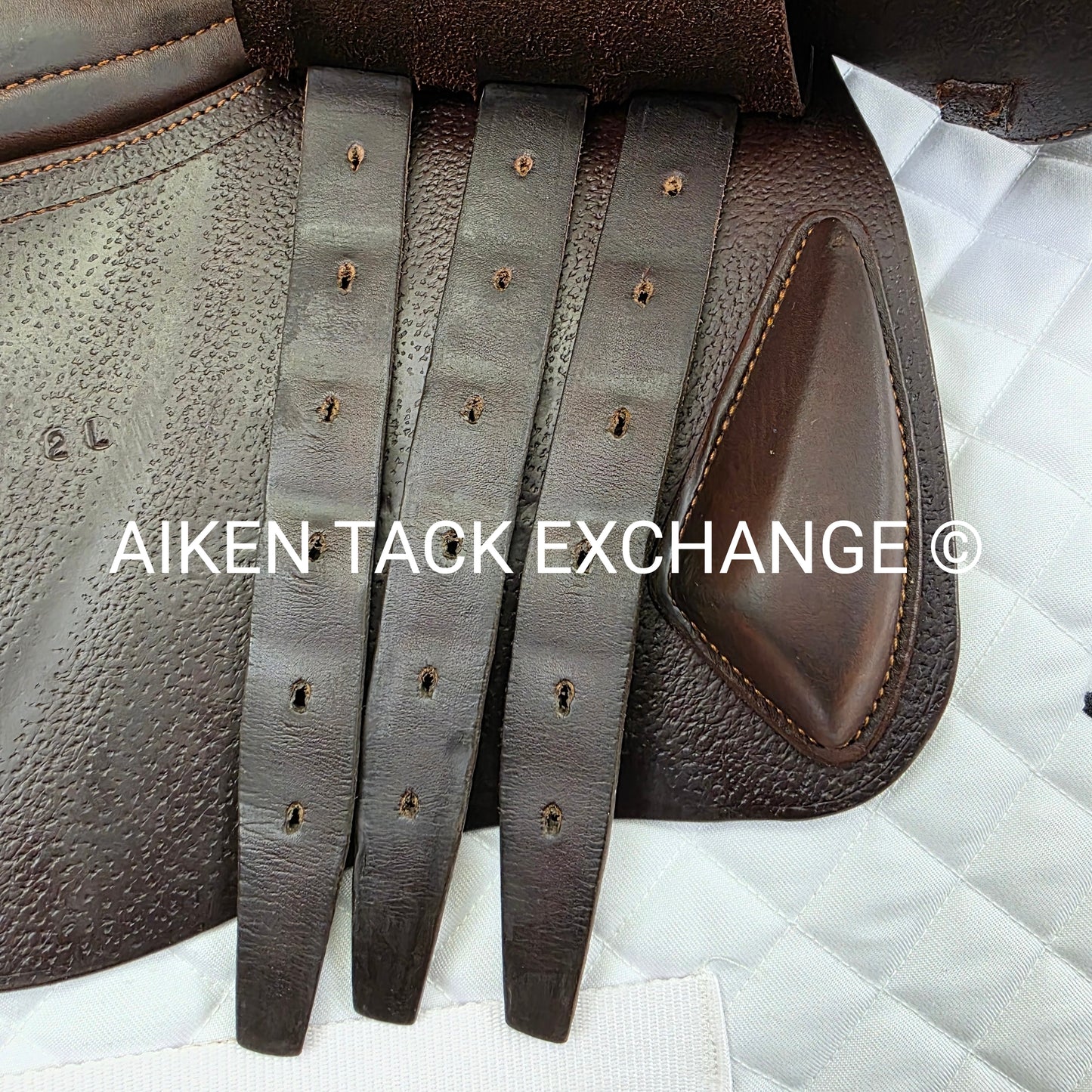 **SOLD** 2012 CWD SE02 Close Contact Jump Saddle, 16.5" Seat, 2L Flap, Medium Tree, Foam Panels